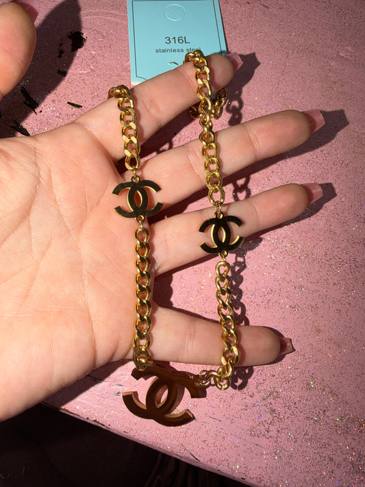 Chunky cc necklace