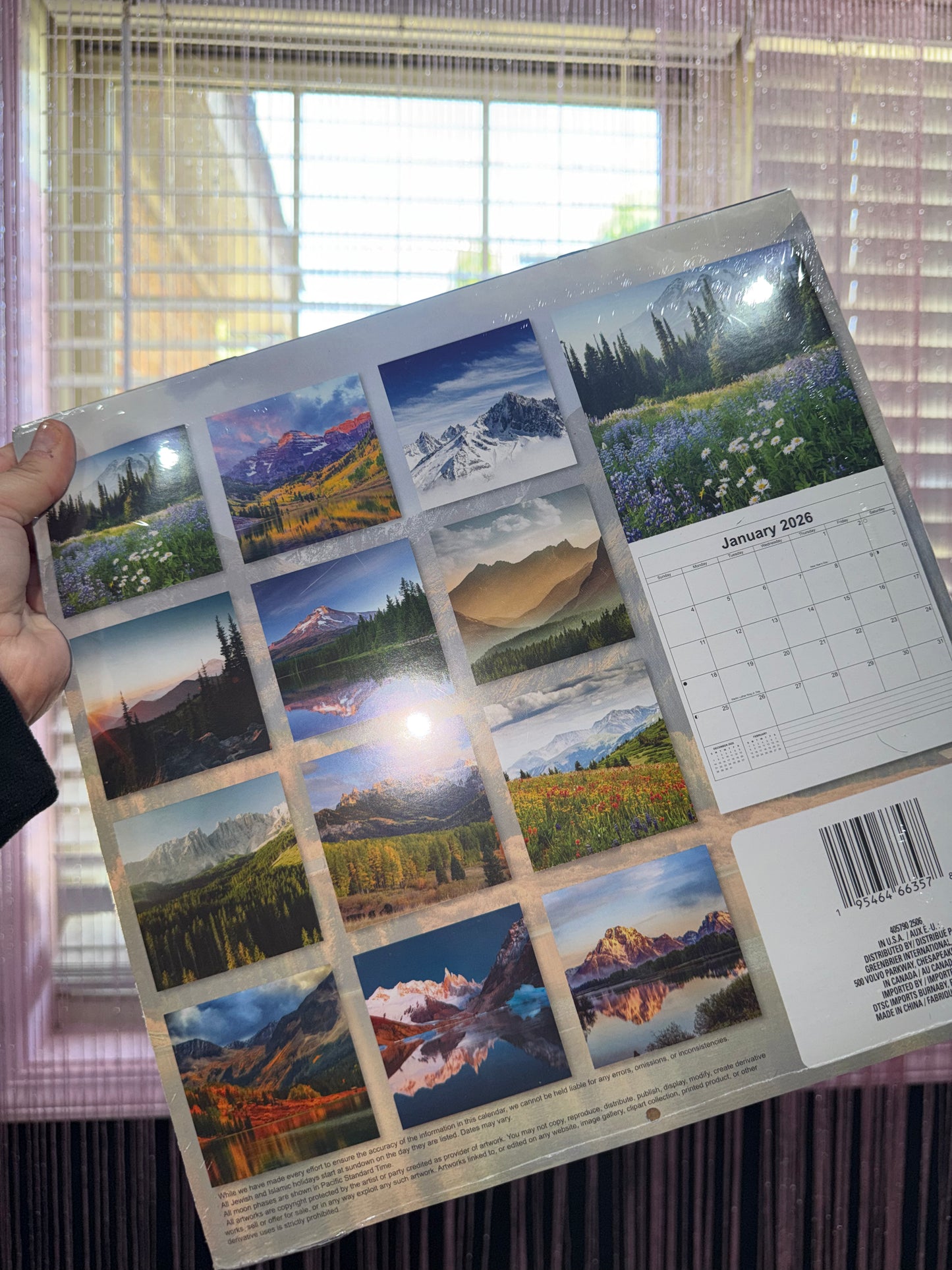 Mountains theme calendar