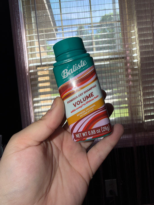 Powder dry shampoo