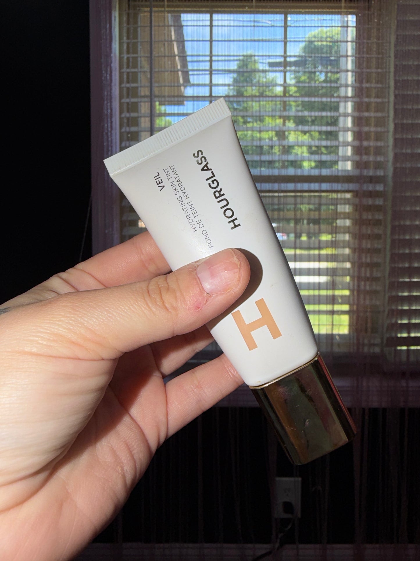 Hourglass veil hydration skin tint shade 5
