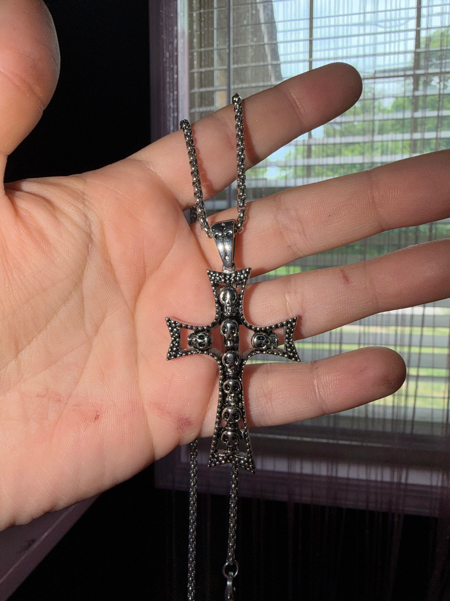 Skull cross necklace