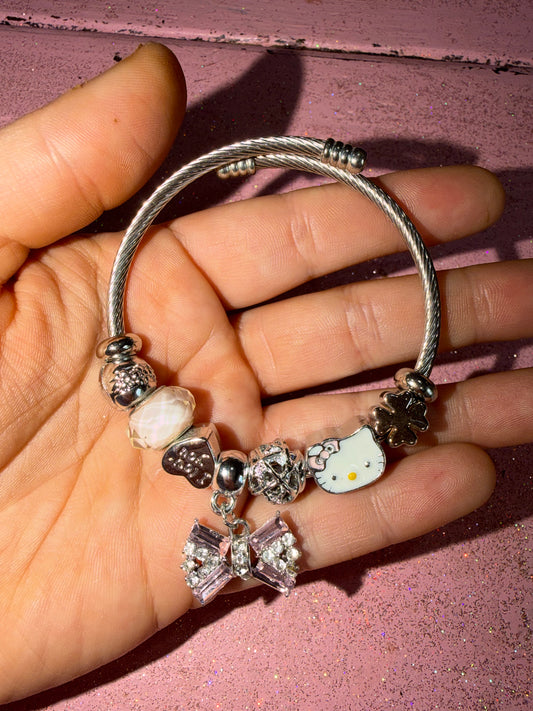 Hello kitty pink bow charm bracelet