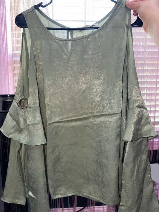 Green long sleeve (L)