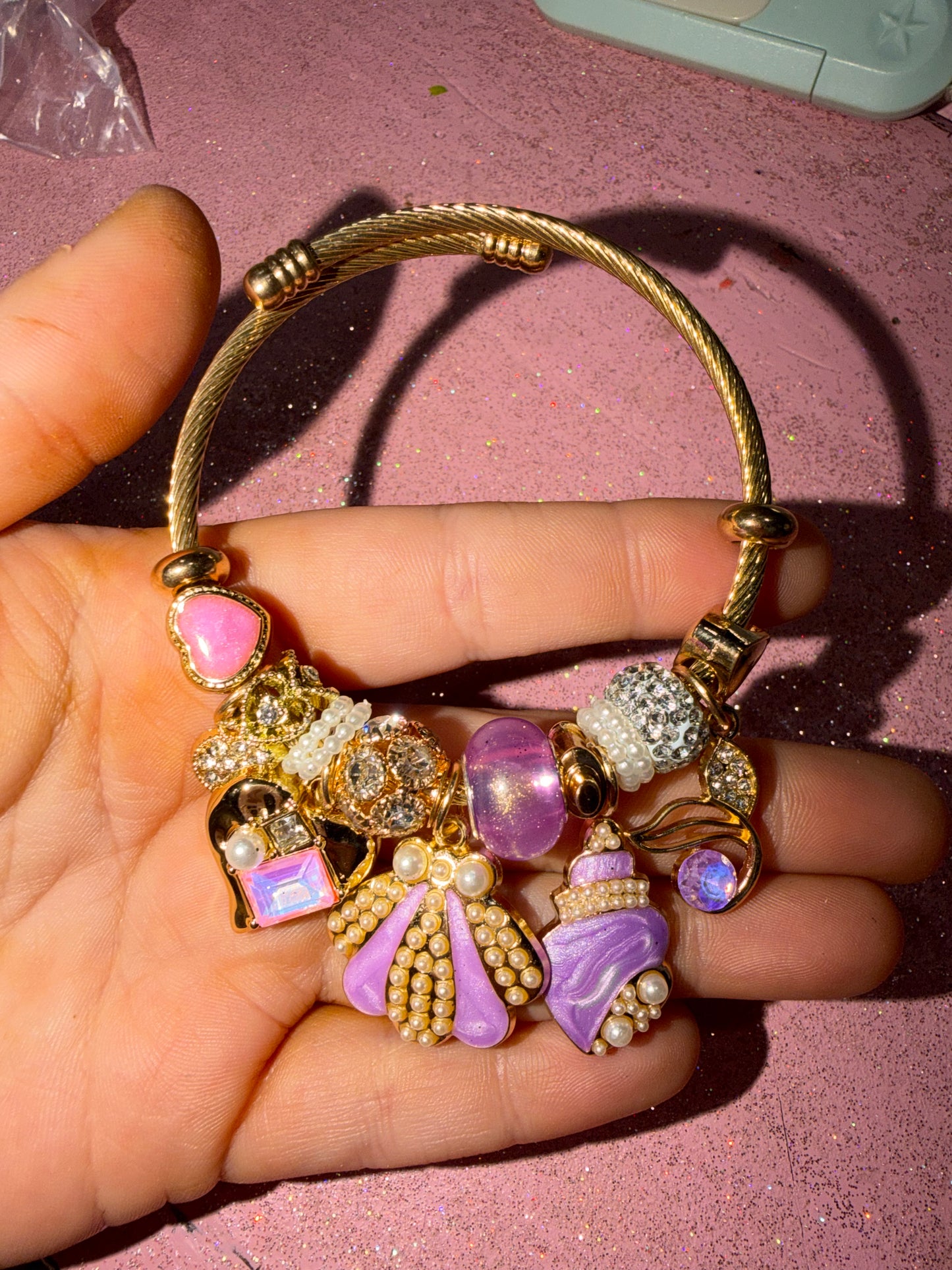Chunky seashells charm bracelet