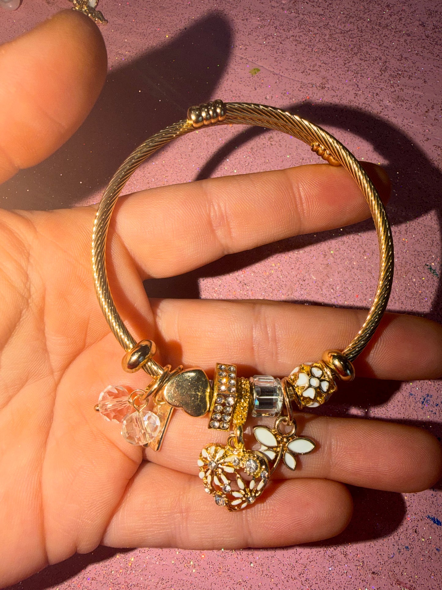 Dainty heart charm bracelet