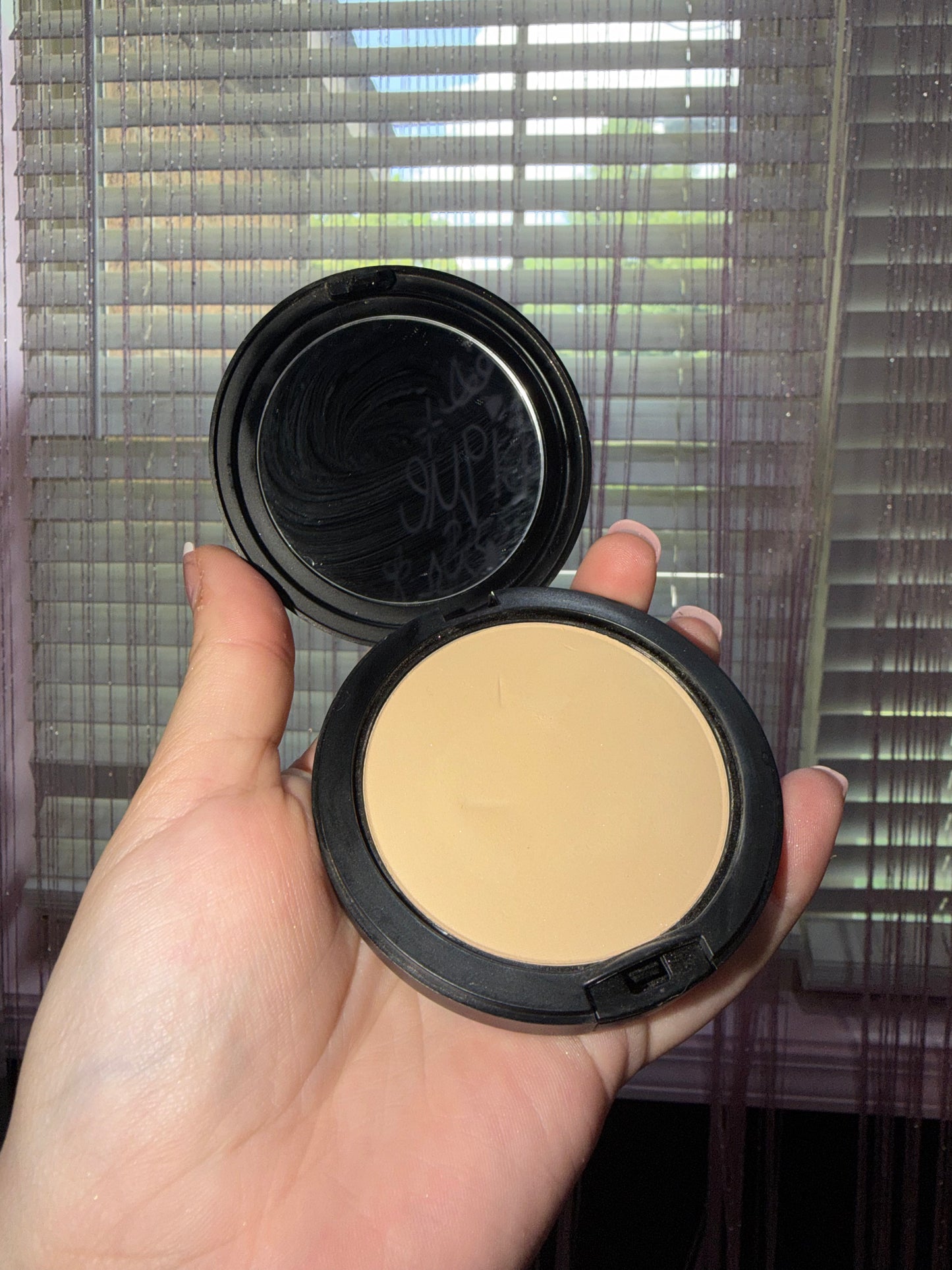 Mac studio fix foundation powder shade N6