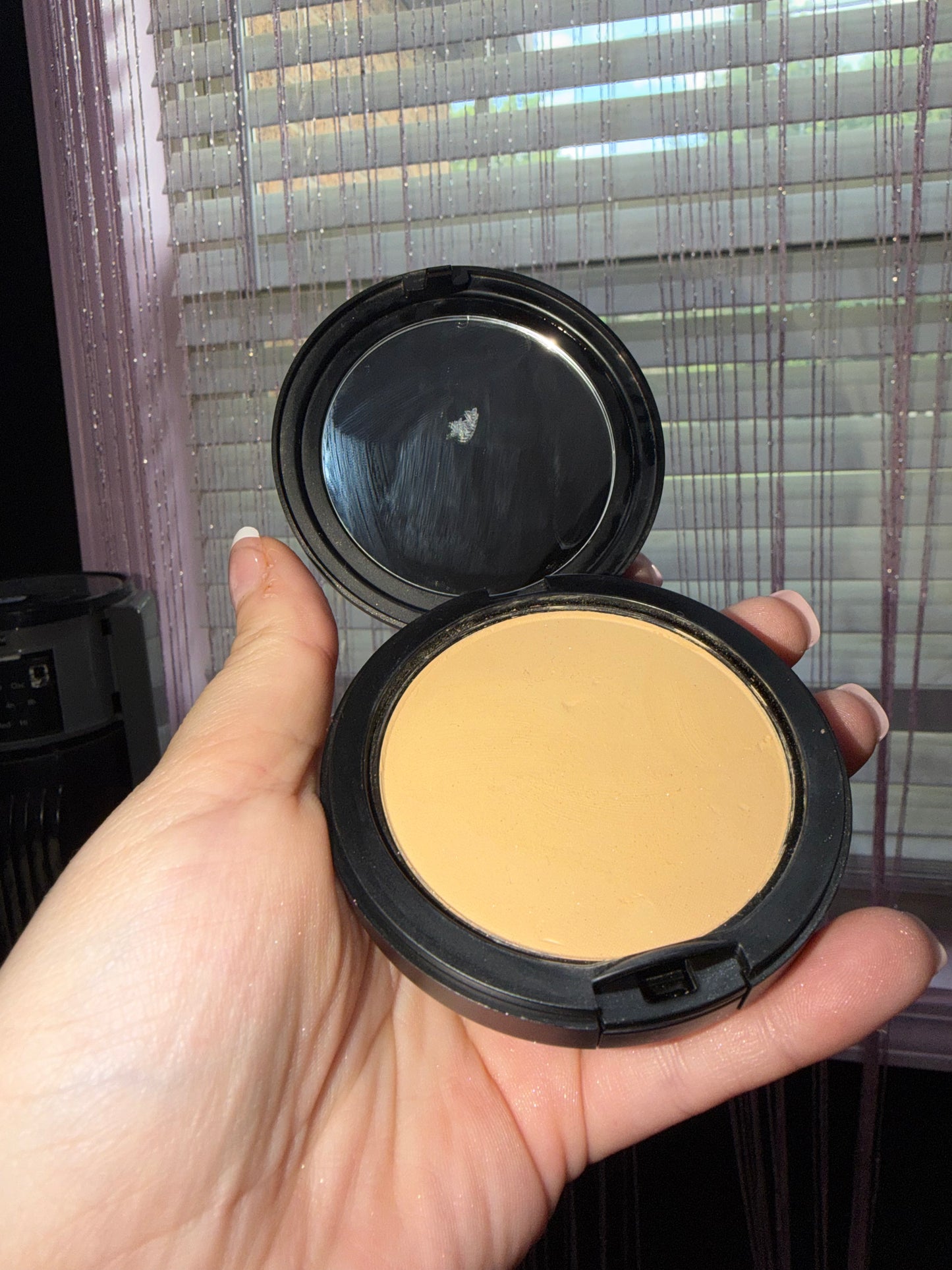 (Pre loved) Mac studio fix foundation powder shade NC17
