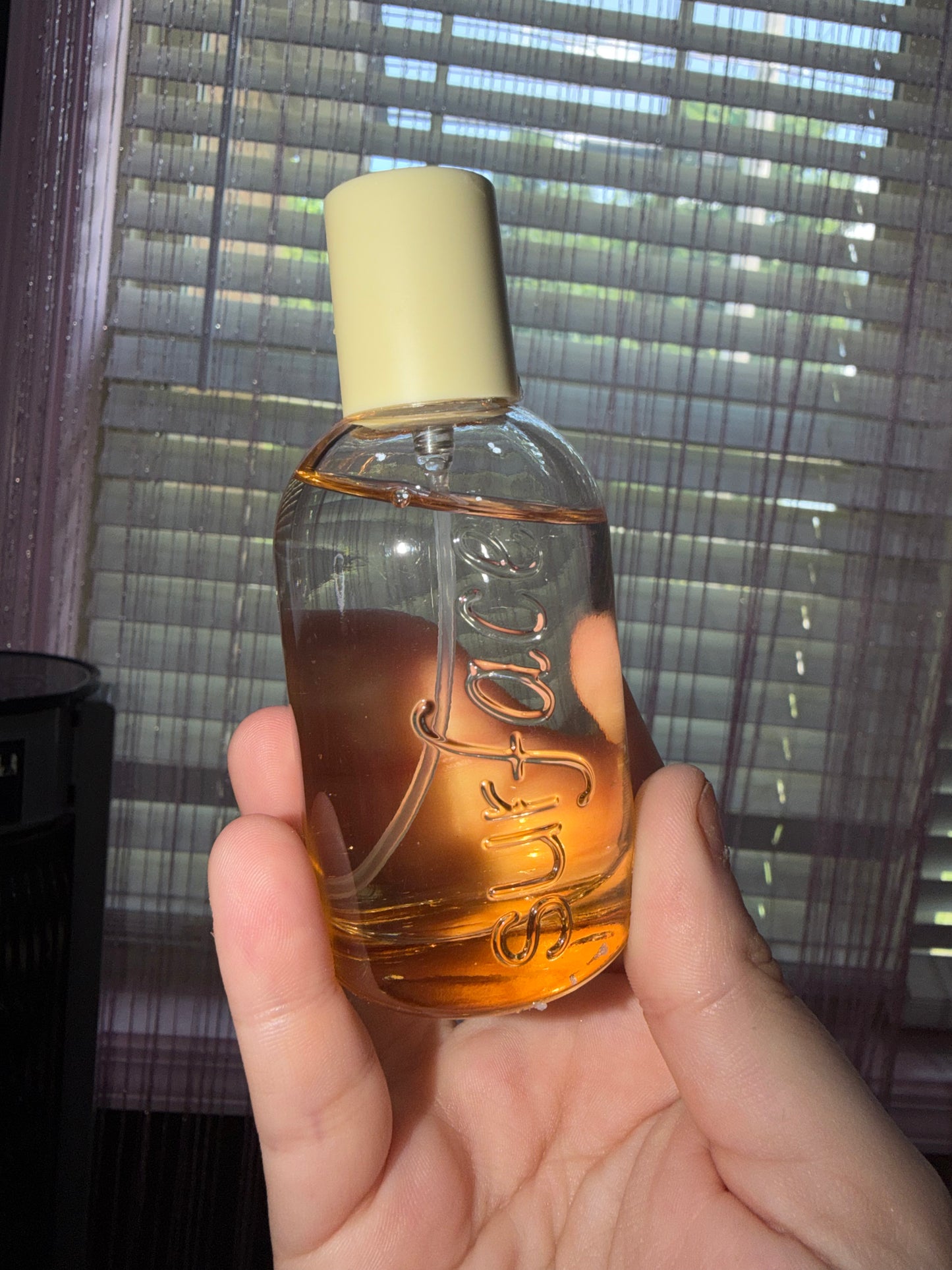Surface vanilla perfume