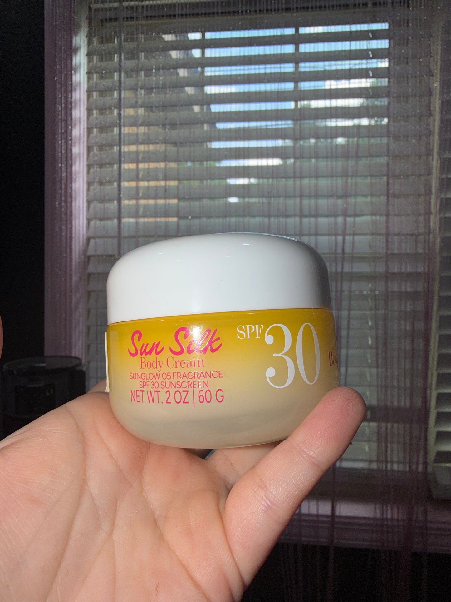 SPF 30 sun glow body screen
