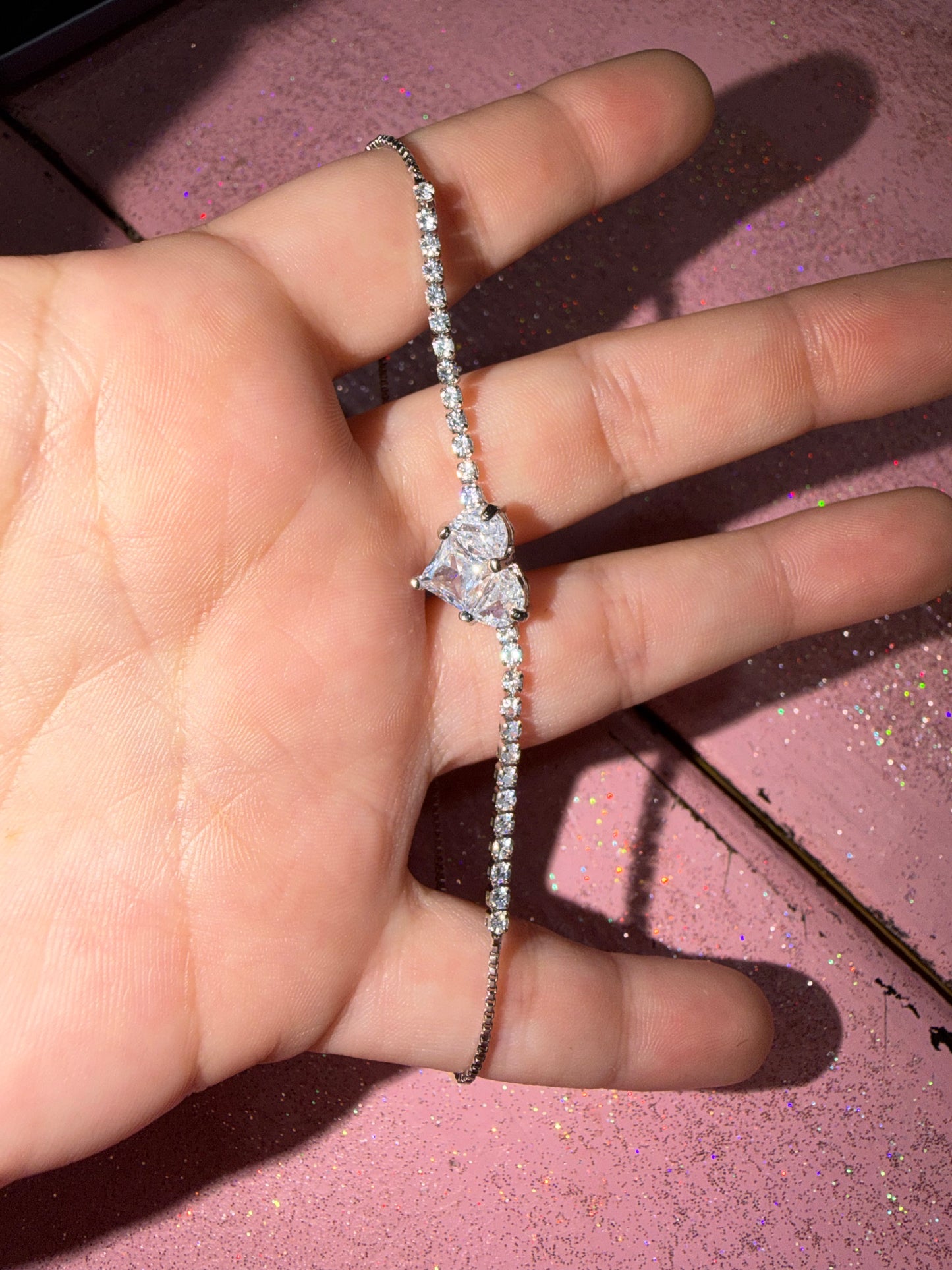 Adjustable heart bracelet