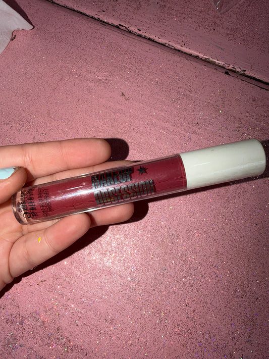 Makeup obsession lip gloss shade “sweetest”