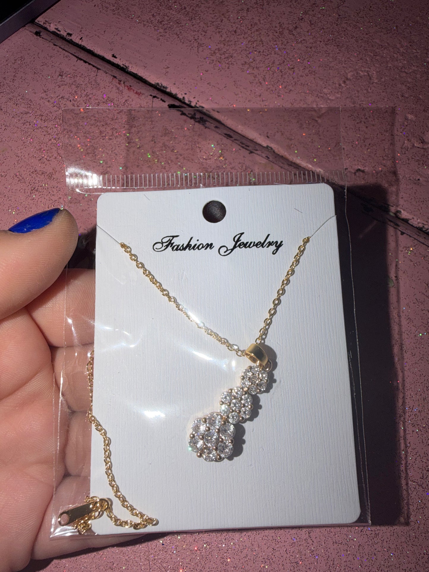 3 charm flower necklace