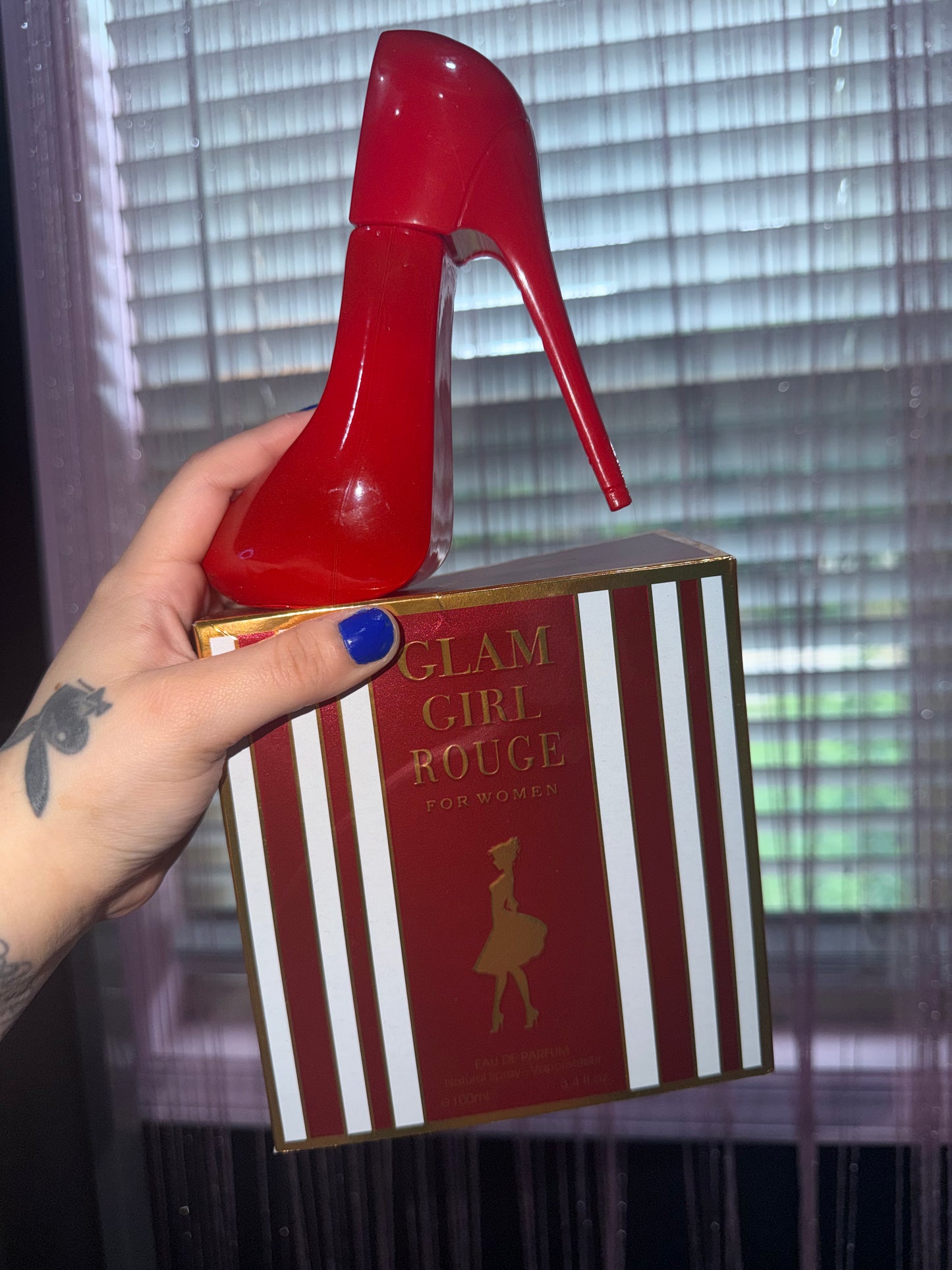 Glam girl rouge perfume