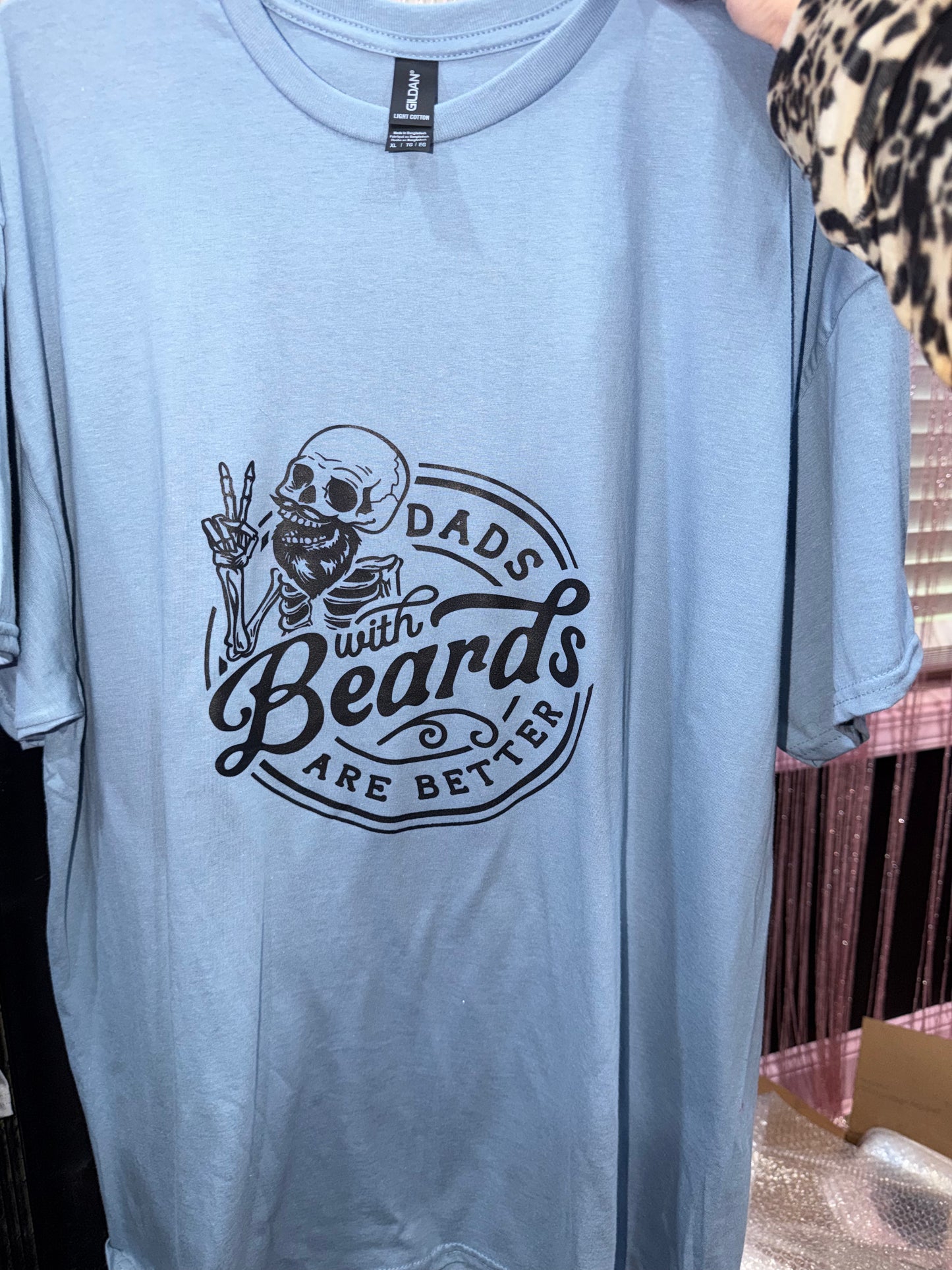 Dads with beards tee (XL)