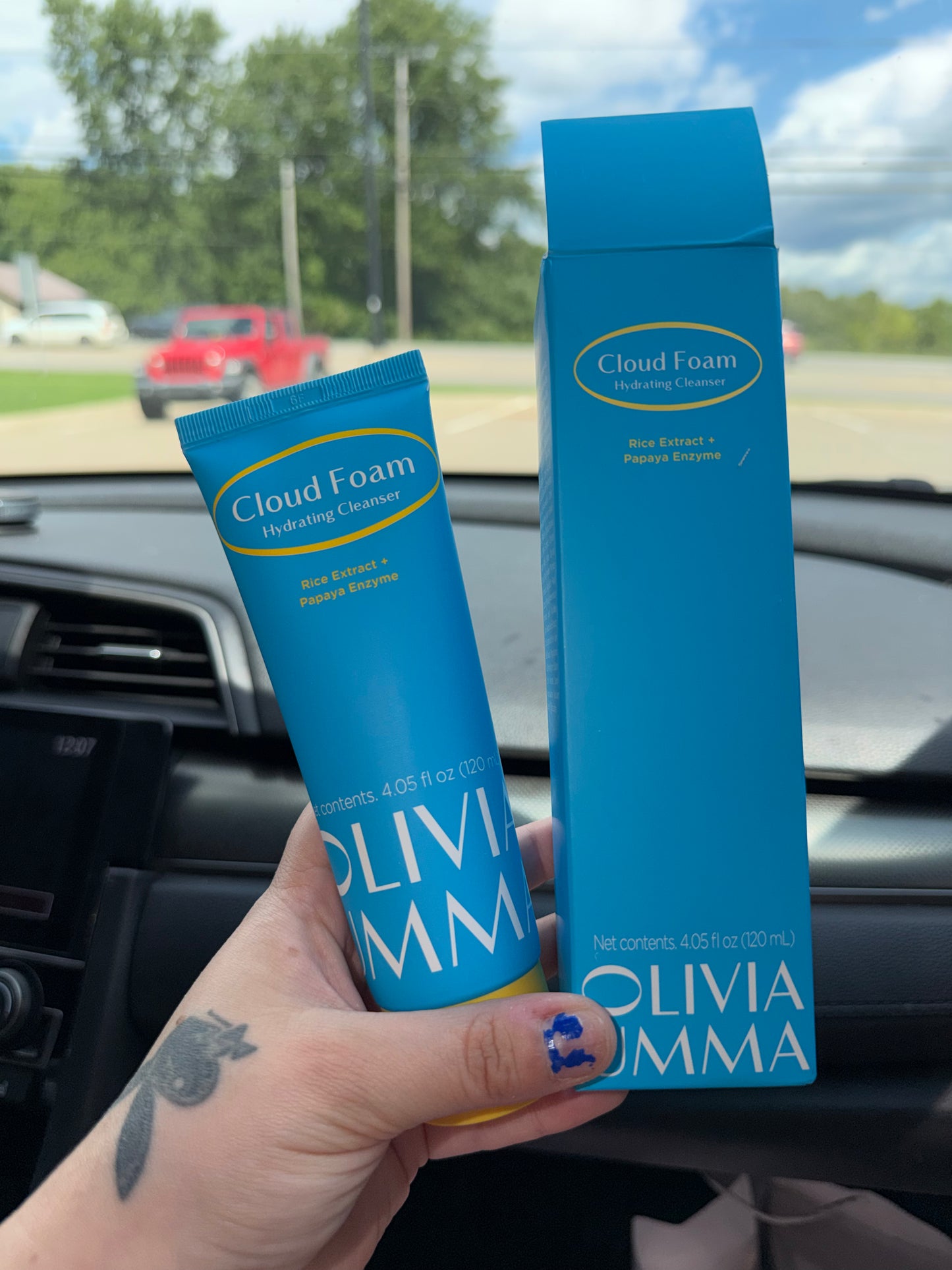 Cloud foam cleanser