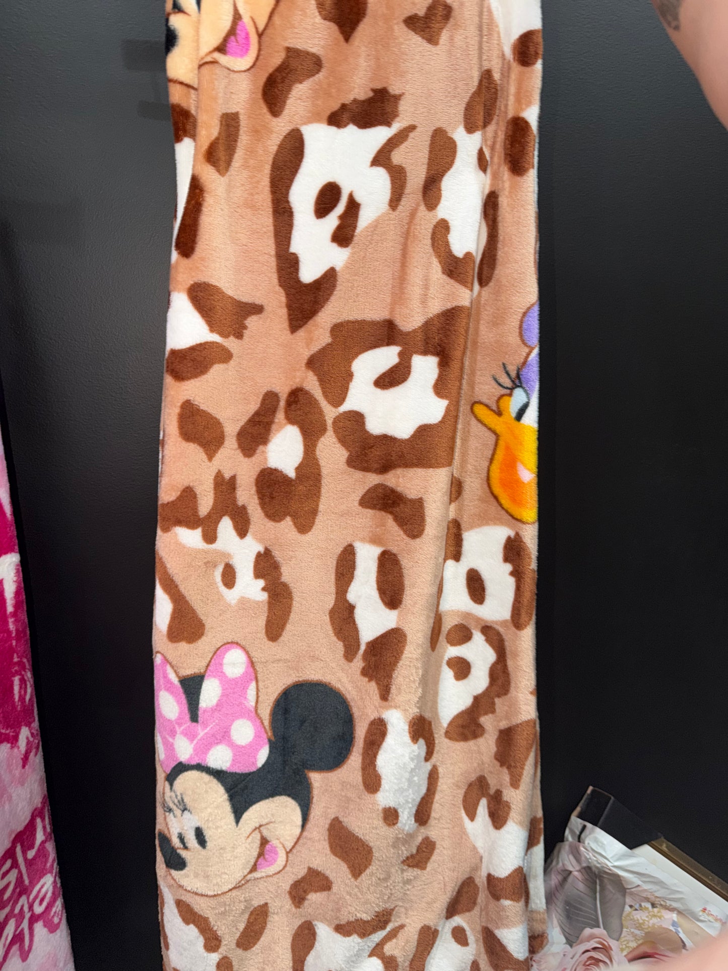 Minnie and daisy cheetah blanket