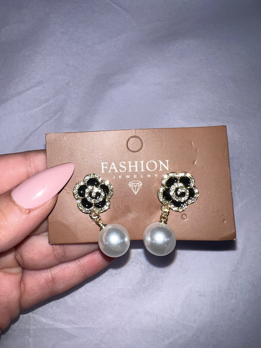 Flower and pearl earrings