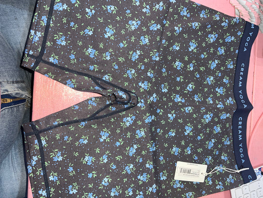 Floral printed biker shorts (L)