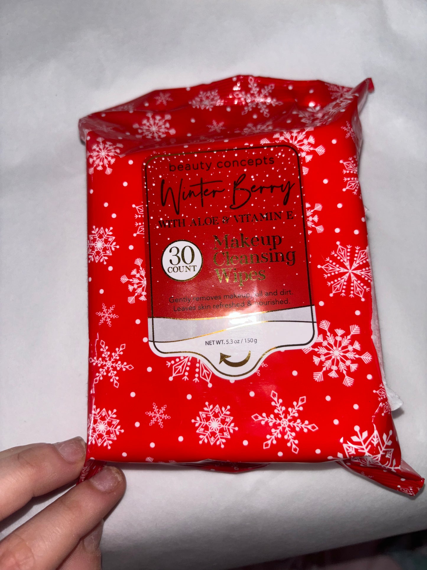 WINTER BERRY MAKEUP WIPES